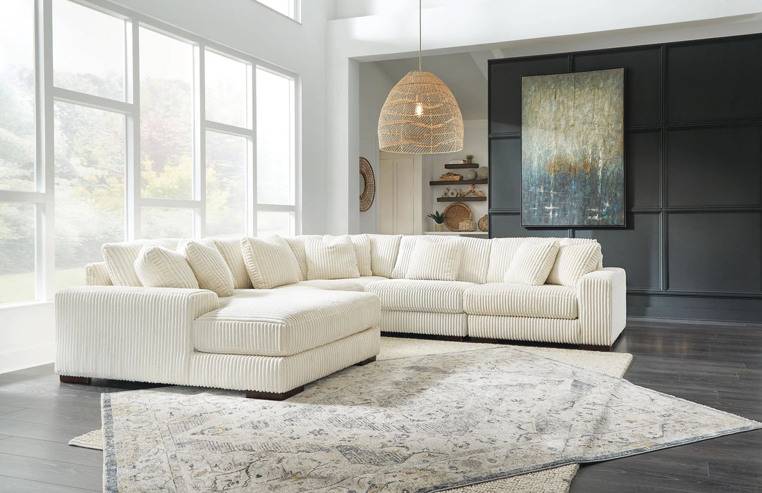 Lindyn Living Room Set