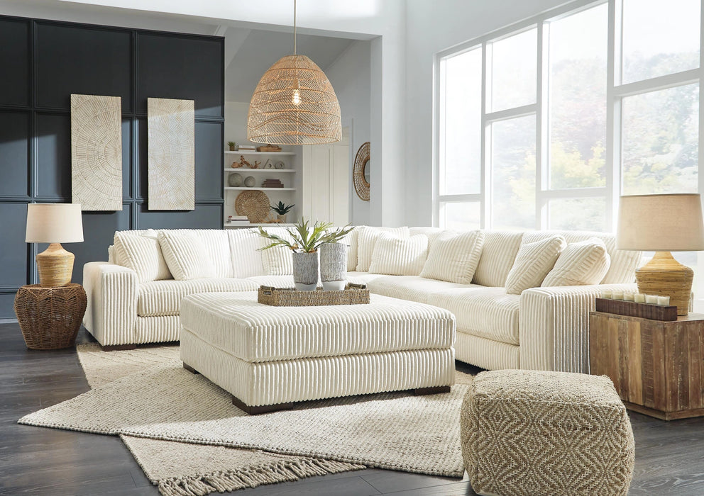 Lindyn Living Room Set
