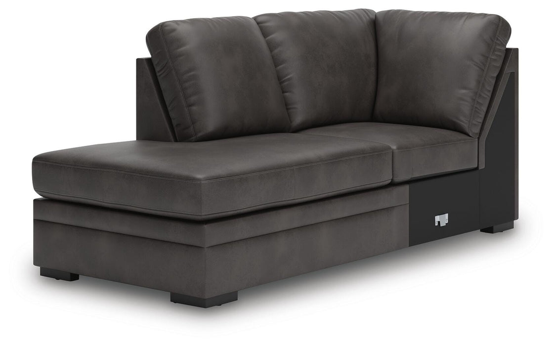 Lofton-Pike Sectional with Chaise - Jax Mattress (Jacksonville, FL)