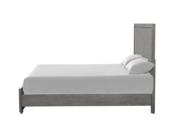 Crowthorne E.King & Queen Bed Grey & White - Jax Mattress (Jacksonville, FL)